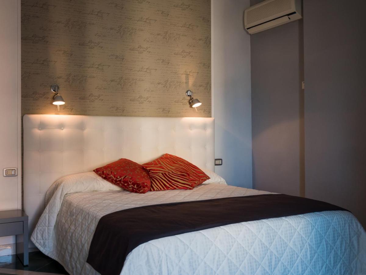 Hotel Metropol Σενιγκάλια Εξωτερικό φωτογραφία