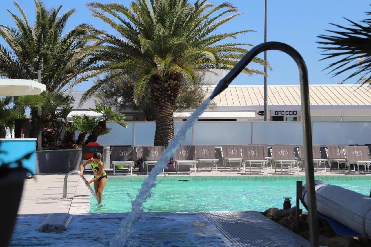 Hotel Metropol Σενιγκάλια Εξωτερικό φωτογραφία
