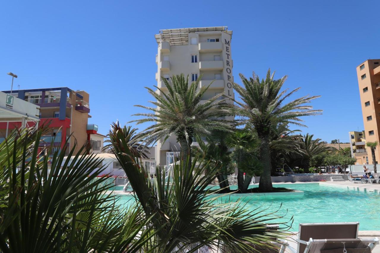 Hotel Metropol Σενιγκάλια Εξωτερικό φωτογραφία