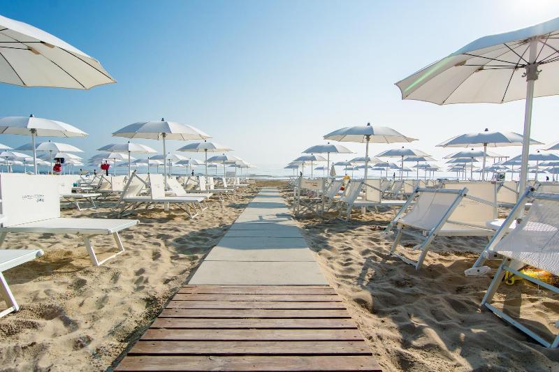 Hotel Metropol Σενιγκάλια Εξωτερικό φωτογραφία