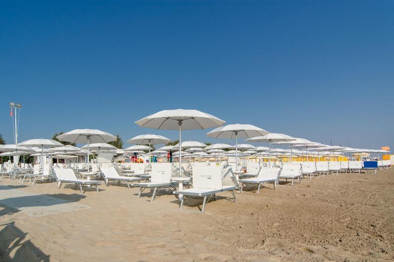 Hotel Metropol Σενιγκάλια Εξωτερικό φωτογραφία