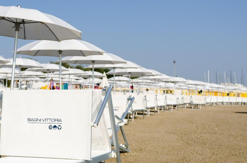 Hotel Metropol Σενιγκάλια Εξωτερικό φωτογραφία
