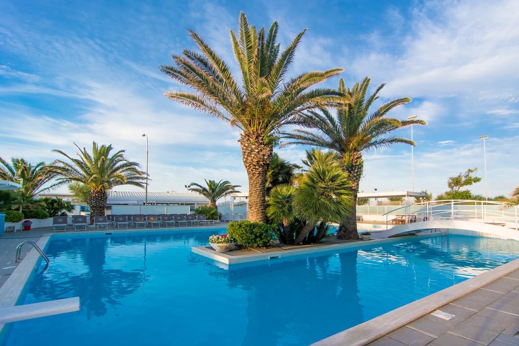 Hotel Metropol Σενιγκάλια Εξωτερικό φωτογραφία