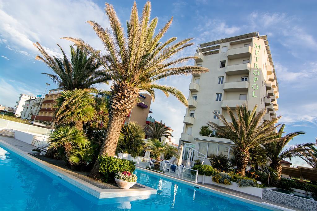 Hotel Metropol Σενιγκάλια Εξωτερικό φωτογραφία
