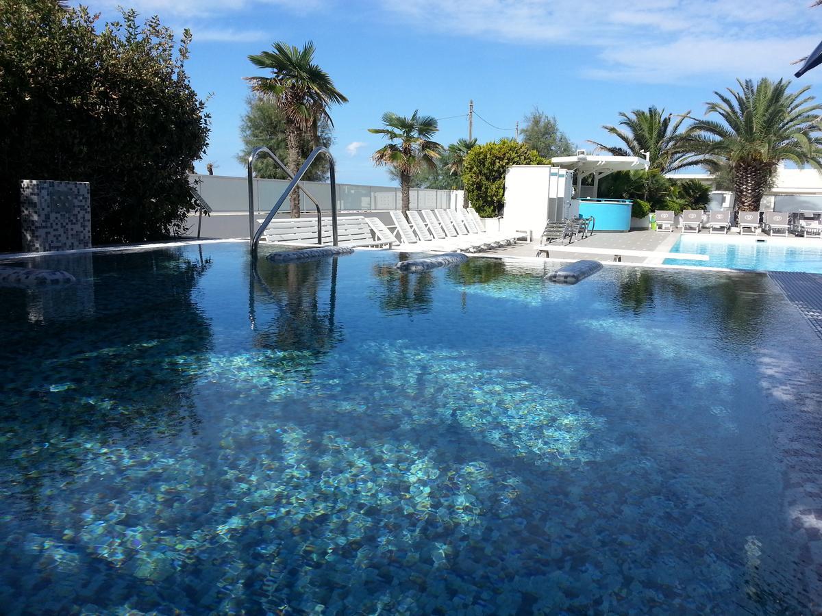 Hotel Metropol Σενιγκάλια Εξωτερικό φωτογραφία