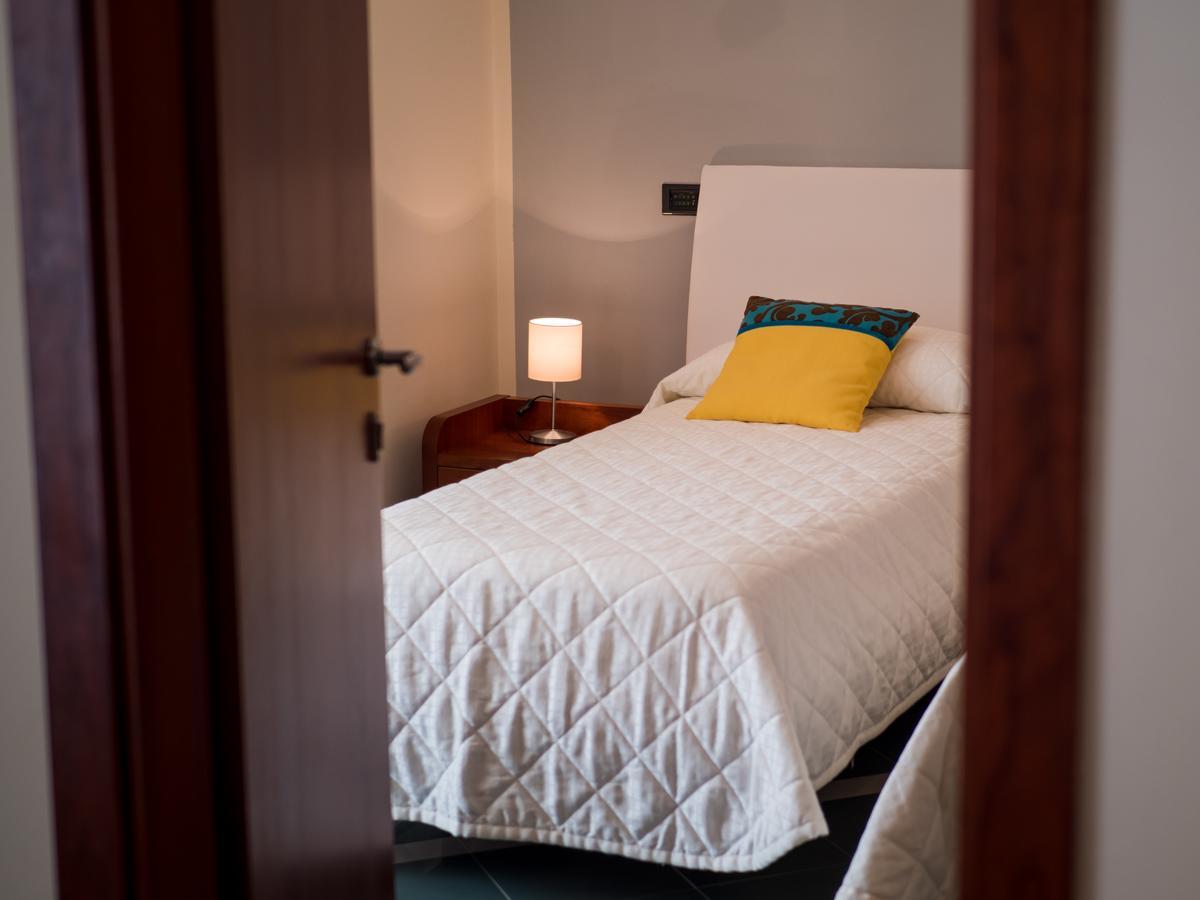 Hotel Metropol Σενιγκάλια Εξωτερικό φωτογραφία